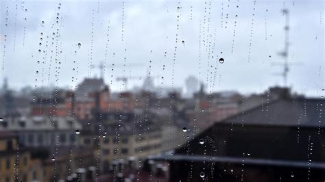 Meteo Arriva La Tempesta Equinoziale Temperature In Picchiata Forti