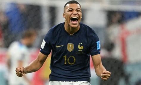 Mondial 2022 Kylian Mbappé Soffre Un Triplé Et Remporte Le Titre De Meilleur Buteur