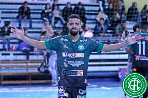 Marreco anuncia contratação de ala que estava no futsal gaúcho LNF