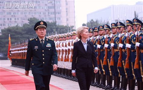 许其亮魏凤和分别与德国国防部长会见会谈 中华人民共和国国防部