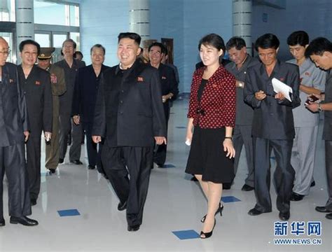 金正恩携夫人视察游乐园 夫人李雪珠为著名歌手 组图 青岛新闻网