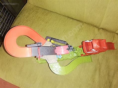 Orijinal Hot Wheels T Rex Takedown Oyun Seti At Sahibinden