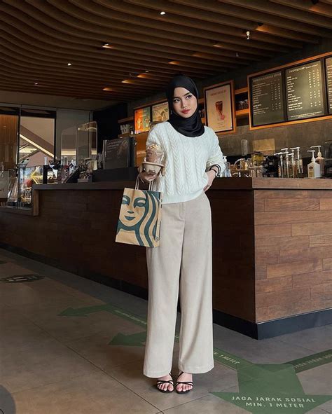 Pin Oleh Caramelized Bagel Di Outfits Inspirasi Fashion Hijab Gaya