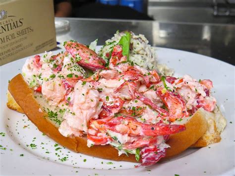 The Greatest Lobster Rolls Anywhere On The East Coast Best Seafood