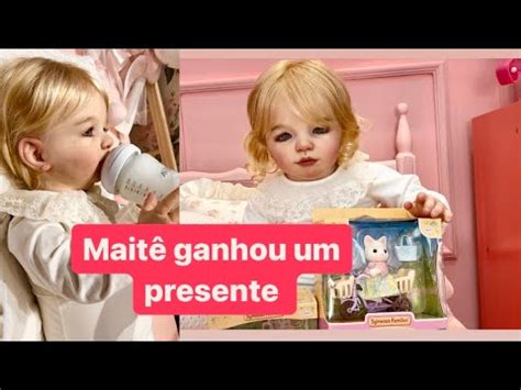 Rotina da tarde Maitê foi ao shopping e ganhou um presente