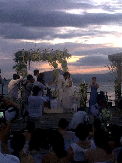 Kristine Hermosa and Oyo Sotto wedding photos: Groom kisses his bride ...