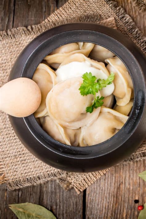 Ukrainische Pelmeni Teigtaschen Mit Kartoffeln Zwiebeln Und Speck