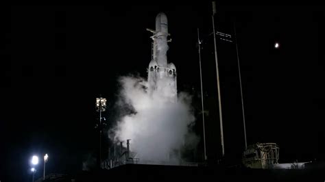 Il Potente Razzo Falcon Heavy Di SpaceX Pronto Al Lancio A Bordo Il