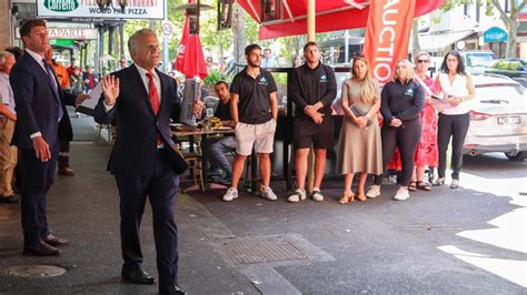 Lygon St: Property owned by slain gangland figure Alphonse Gangitano’s family goes under the hammer