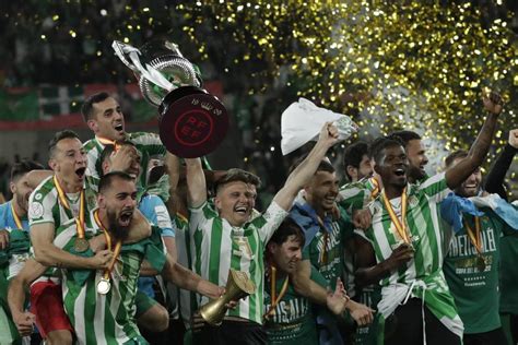 F Tbol Copa Del Rey El Betis Se Corona Ante El Valencia En La Muerte