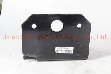 Sinotruk HOWO Light Truck Cab Spare Parts LG9704590494 Rear Mount Right