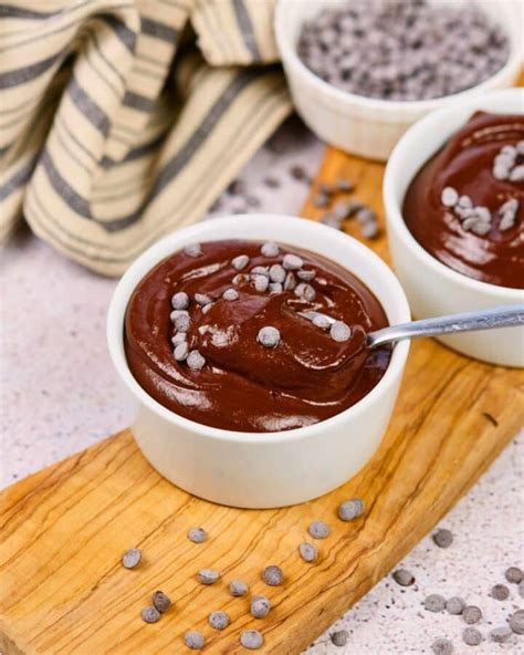 Creamy Vegan Chocolate Pudding With Avocados