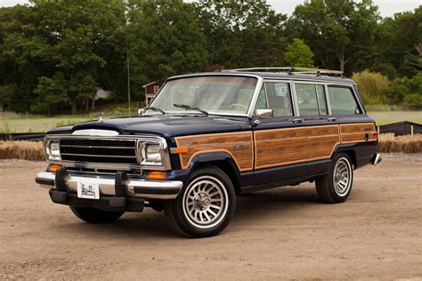 Jeep Wagoneer Grand Wagoneer