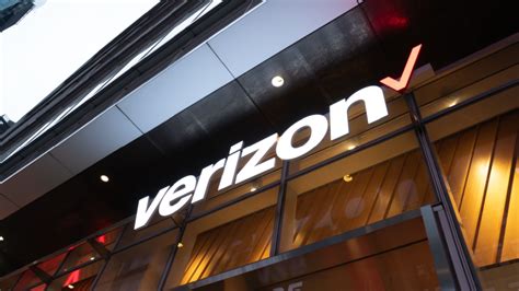 Vz Stock Earnings Verizon Communications Beats Eps Misses Revenue For