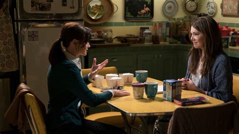 Gilmore Girls A Year In The Life Episode 4 Recap One Last Fall