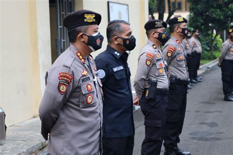 Apel Pagi Ditsamapta Polda Banten Diisi Dengan Teori Jurnali