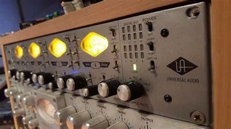 Uad 4 710 D Twin Finity 4 Channel Microphone Preamp