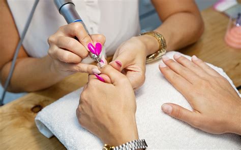 Poses d ongles en gel à Midi pyrenées Treatwell