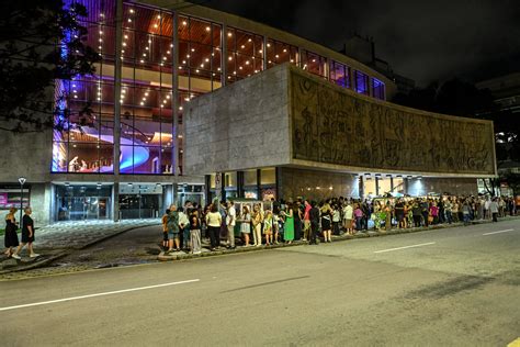 Show de Renato Teixeira encerra comemorações dos 75 anos do Sesc PR