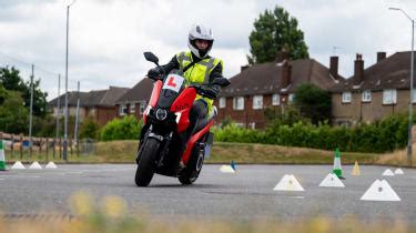 How To Pass Your CBT Test Motorbike And Moped Training Explained