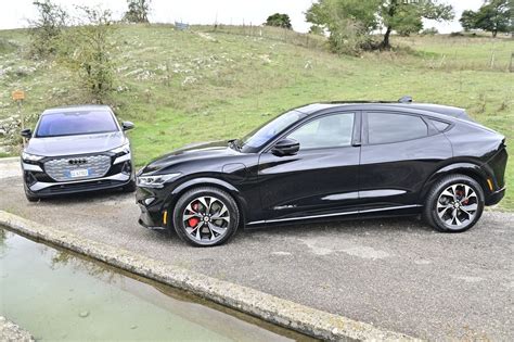 Audi Q4 E Tron Sportback VS Ford Mustang Mach E Prova Su Strada Autoblog