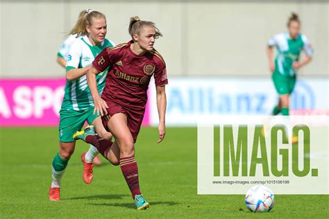 V Li Georgia Stanway Fc Bayern Muenchen 31 Am Ball Einzelbild