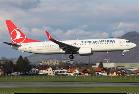 TC JHT Turkish Airlines Boeing 737 8F2 WL Photo By Karl Dittlbacher