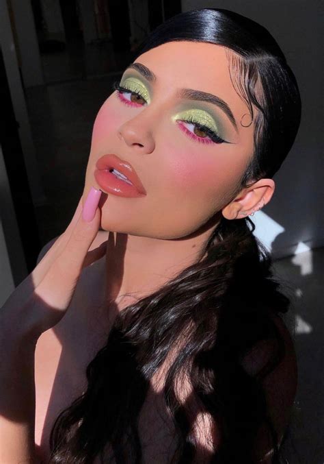 Sombras Verdes La Tendencia De Maquillaje Que Le Favorece A Las