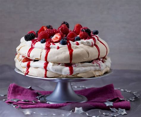 Pavlova con frutos rojos y coulís de frambuesa Cookidoo the