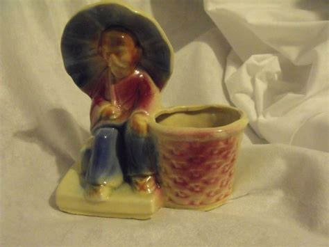 Vintage Shawnee Asian Planter USA 617 Man With Parasol Basket