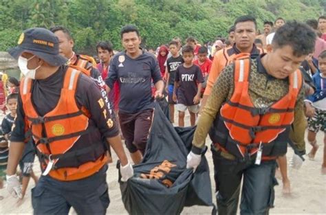 Hilang Saat Liburan Di Pantai Batu Kucing Pesisir Selatan Mahasiswa