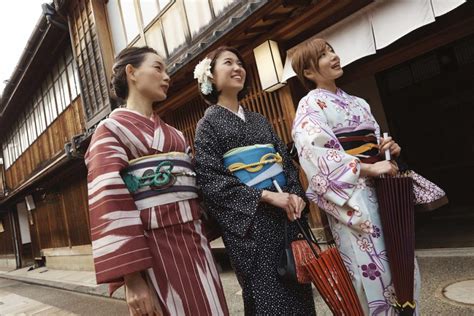 Japanese Traditional Clothing – A Short Guide | Work in Japan for engineers