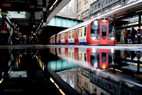 Sloane Square Station - London Photography - Tubemapper