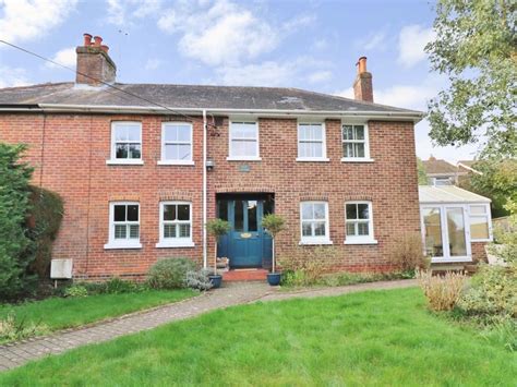 4 Bed Semi Detached House For Sale In Granada Road Hedge End So30 £