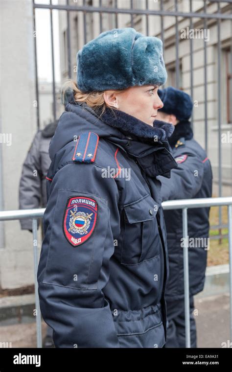 Winter uniform police hi-res stock photography and images - Alamy