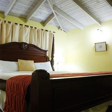 Altamont Court Hotel Kingston, Saint Andrew, JM - Reservations.com