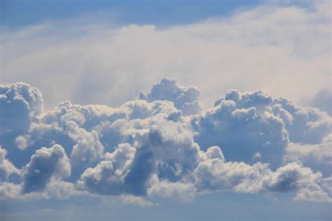 Il Meteo Di Oggi Cielo Poco Nuvoloso E Possibili Rovesci Nel