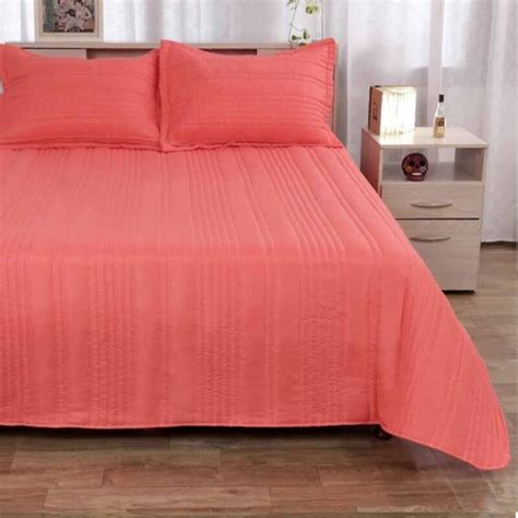 Cubrecama Quilt Viridiana Liso Plazas Coral Matelasseado