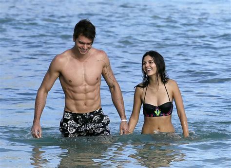 Victoria Justice In Bikini At The Beach In Hawaii 8 27 2015 8 LACELEBS CO