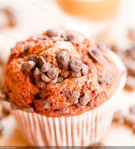 Easy And Moist Banana Chocolate Chip Muffins Recipe