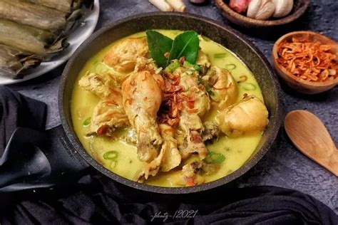 Resep Opor Ayam Kuning Dan Putih Menu Primadona Saat Lebaran Dkylb