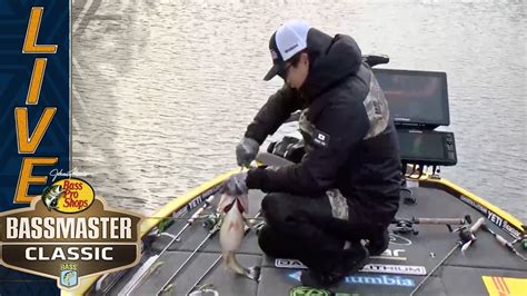 Taku Time Early On The Final Day Of The Bassmaster Classic Bass