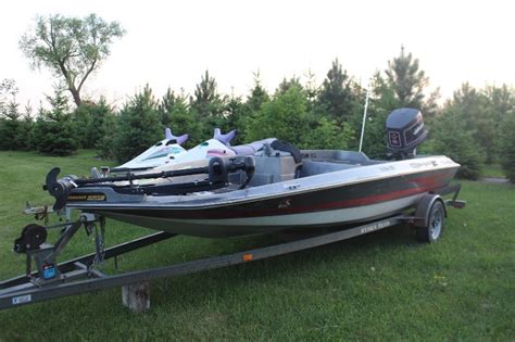 1986 Hydra Sports TriStar 150 17 Bass Boat W 150HP Jonson And Trailer