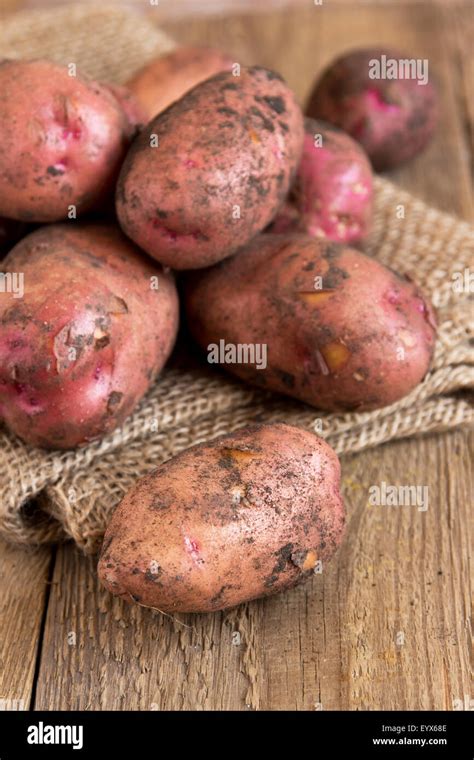 Red Potatoes Sack Hi Res Stock Photography And Images Alamy