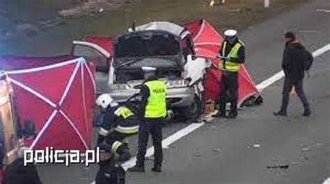 Latka Zgin A Z Ojcem Na A Policja Apeluje O Pomoc