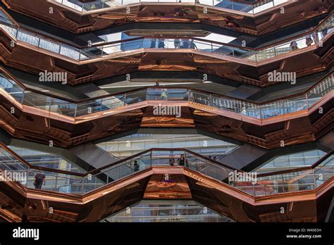 The Vessel in Hudson Yards Stock Photo - Alamy