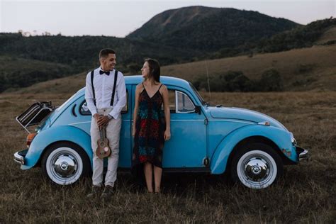 Foto De Casal Retro Fusca Azul Fotos De Casais Casal Fotos Casamento