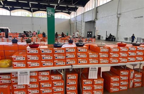 Up To Off At Le Creuset S First Factory To Table Sale Of