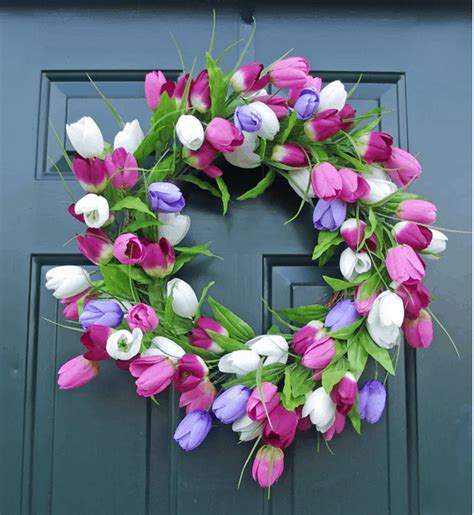 30 Beautiful Tulip Wreaths Perfect For Your Front Door • The How To Mom