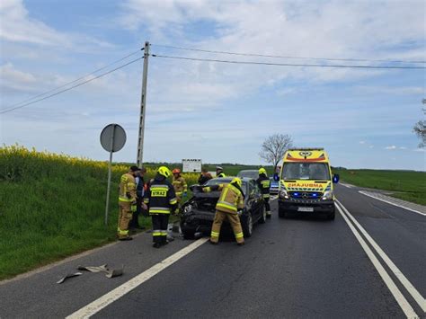 Wypadek w gm Stolno na DK91 Zderzyły się audi i volkswagen dwie